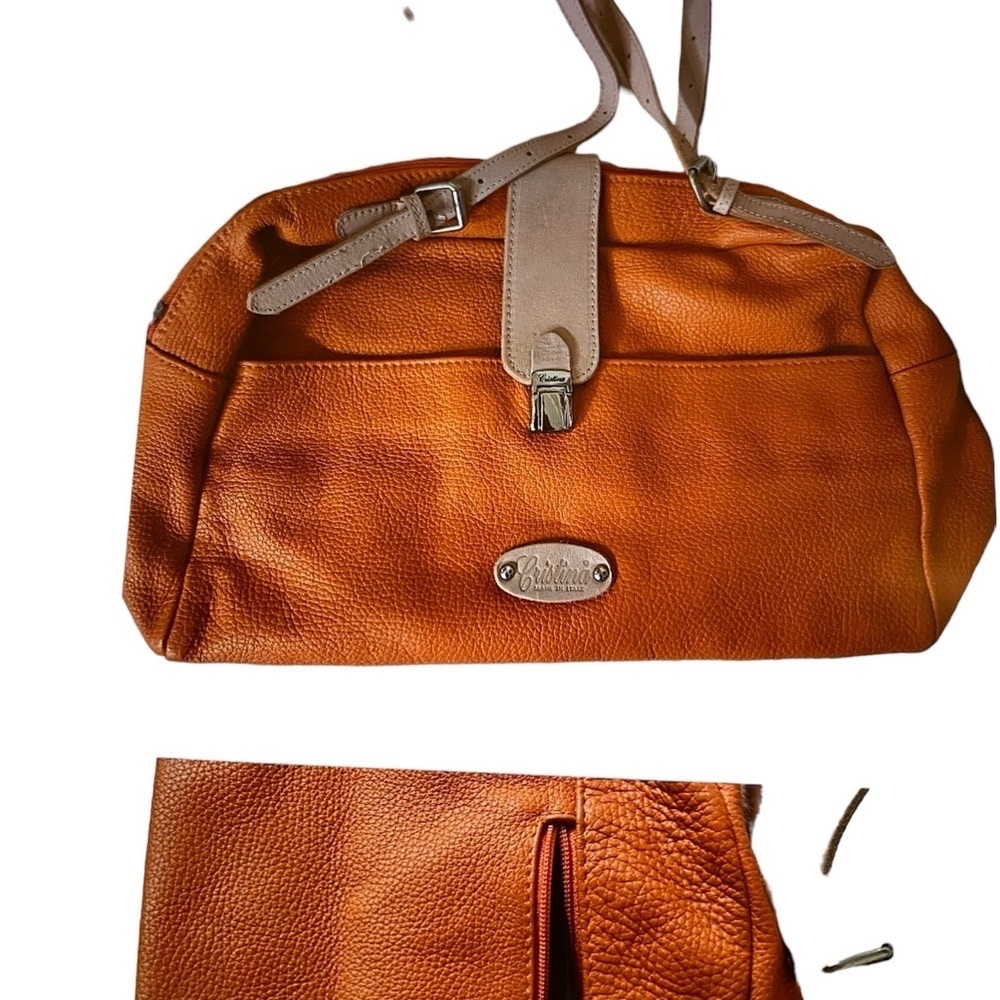 Travel Bag/ Luggage/Great to use on Airplane Travel